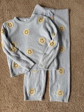 Lola and the Boys Blue Fuzzy Smiley Emoji Women’s Set